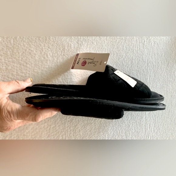 ST Slide-on Wide Width Slippers - Picture 4 of 5